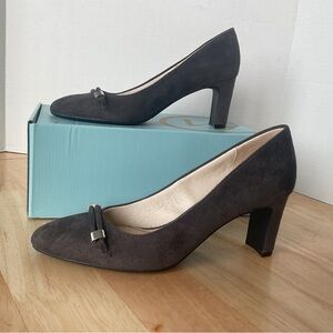 Life Stride Gianna Block Heel Pumps Vegan Gray Suede Comfort Dress Shoe Womens 9